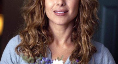 Featured image, Kari Wuhrer in Eight Legged Freaks