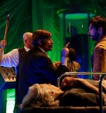 Crispen Glover menaces vet in lab in A Blind Bargain